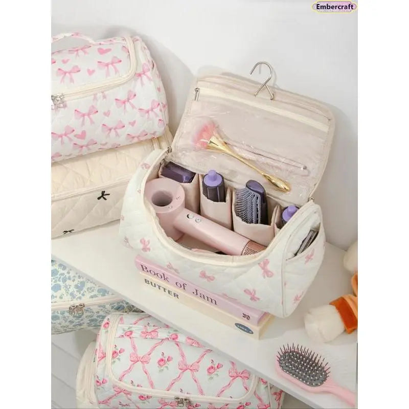 Quilted Travel Makeup Organizer