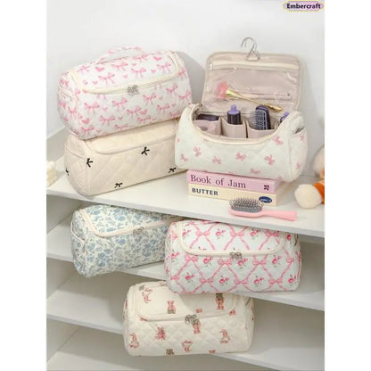 Quilted Travel Makeup Organizer